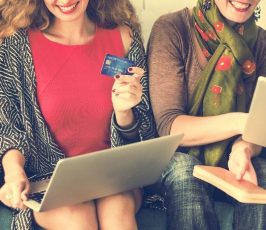 Death of Retail and the Rise of DTC (Direct-to-Consumer)